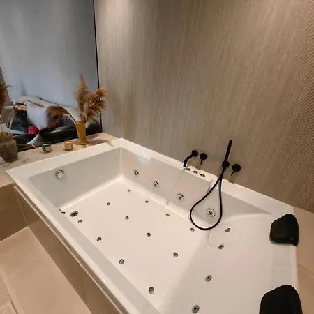 Hotel Old Town Muradie 3*