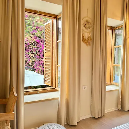 מלון Old Town Muradie 3*