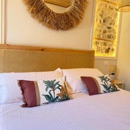 Old Town Muradie Hotel