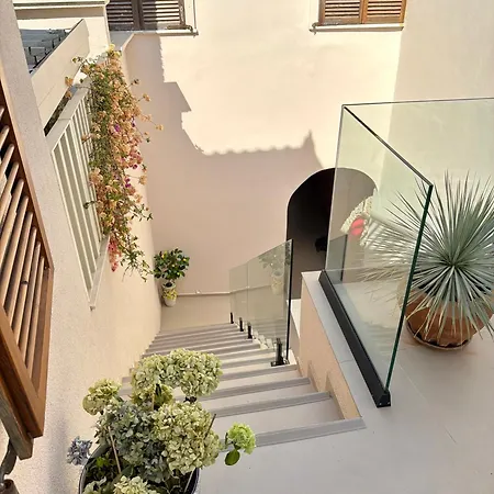 Hotel Old Town Muradie Wlora