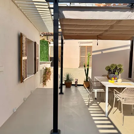 מלון Old Town Muradie Vlorë